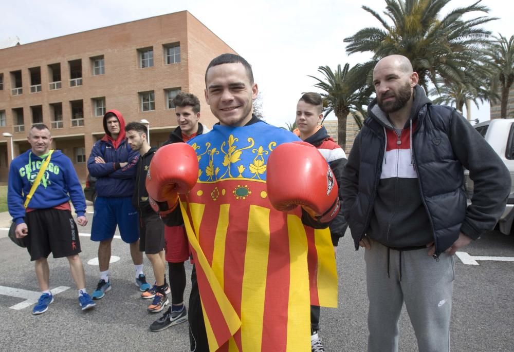 Protesta de boxeadores frente a la Conselleria de Educación