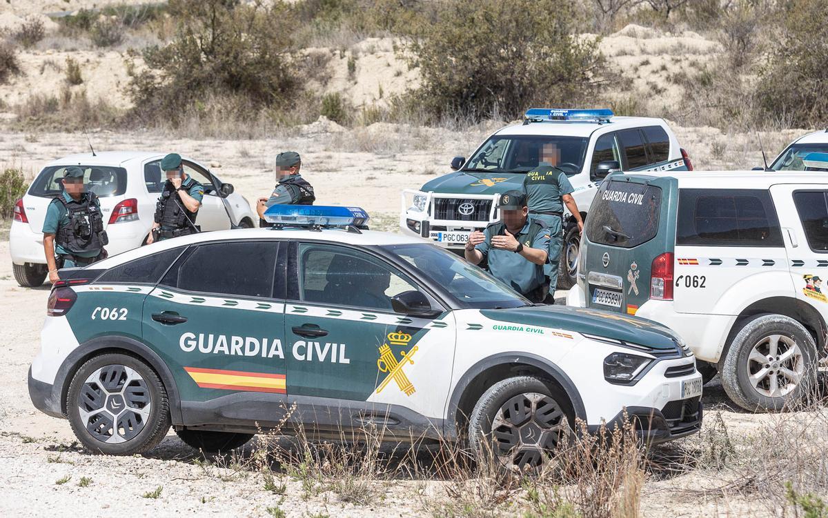 La Guardia Civil investiga la aparición de dos cuerpos en Xixona