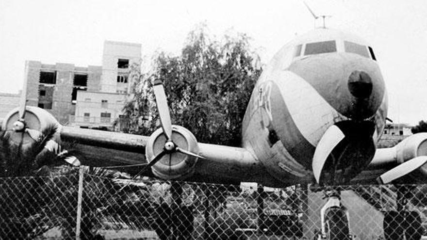 El Douglas DC-4, en Porto Cristo.