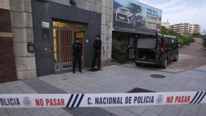 Edificio donde vivía la mujer asesinada por su expareja en Salamanca.