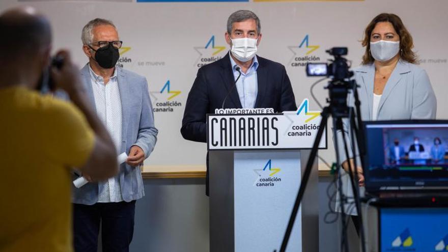 José Manuel González, Fernando Clavijo y Beatriz Calzada ayer durante la rueda de prensa.