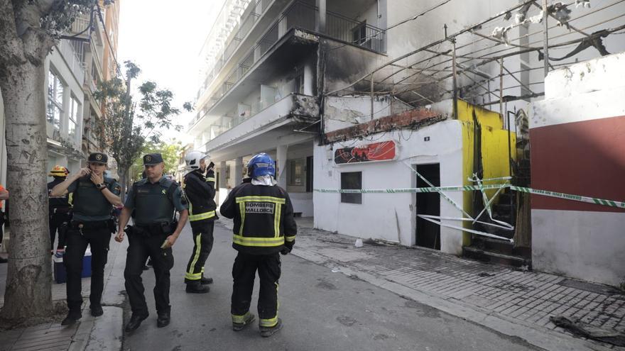 Identificados una docena de jóvenes por un incendio en un bar de Mallorca
