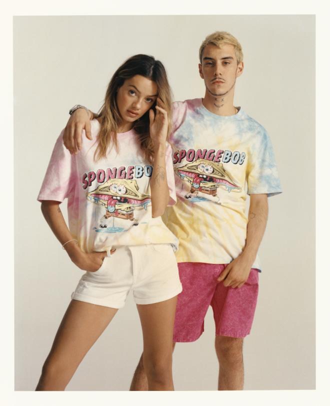 Kidd Keo y su pareja Luna Sobrino en la campaña double match de Bershka