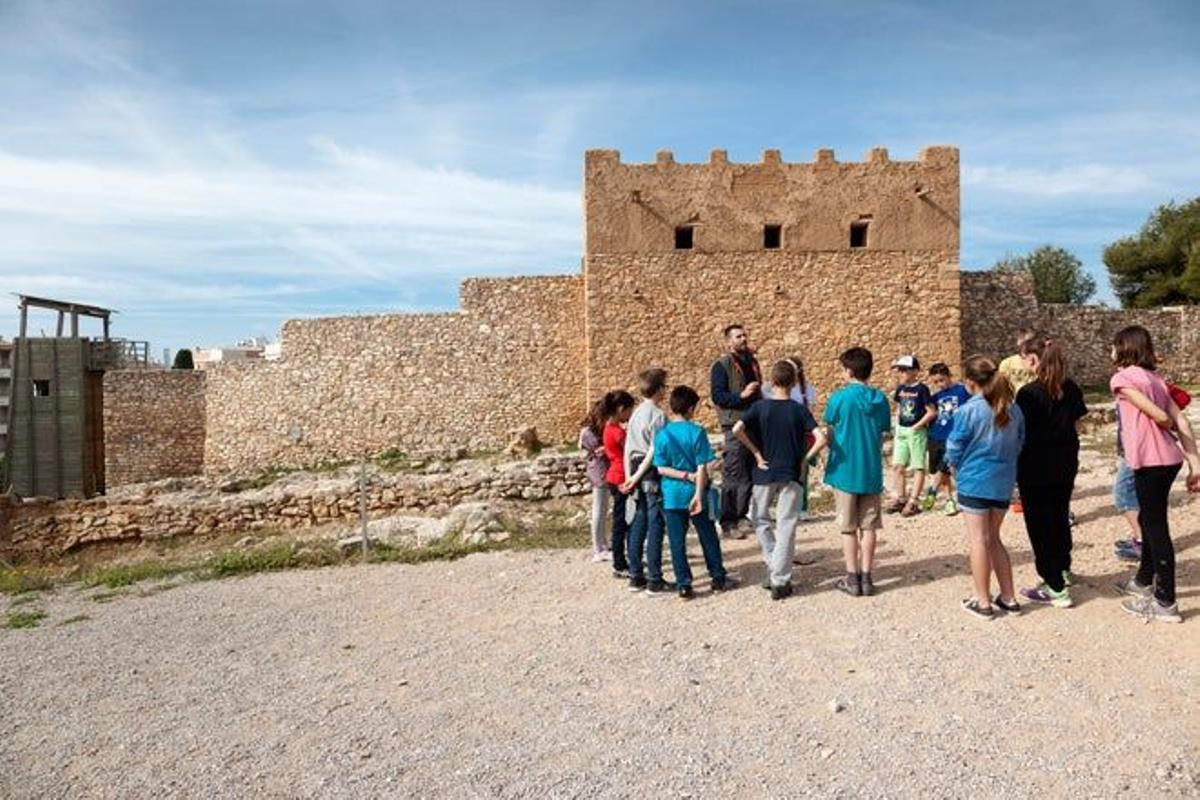 En familia por Cataluña, busca el sello DTF