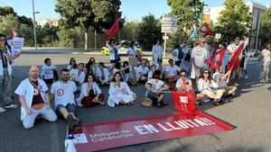 Los médicos de Tarragona se han concentrado a primera hora y han cortado la N-340