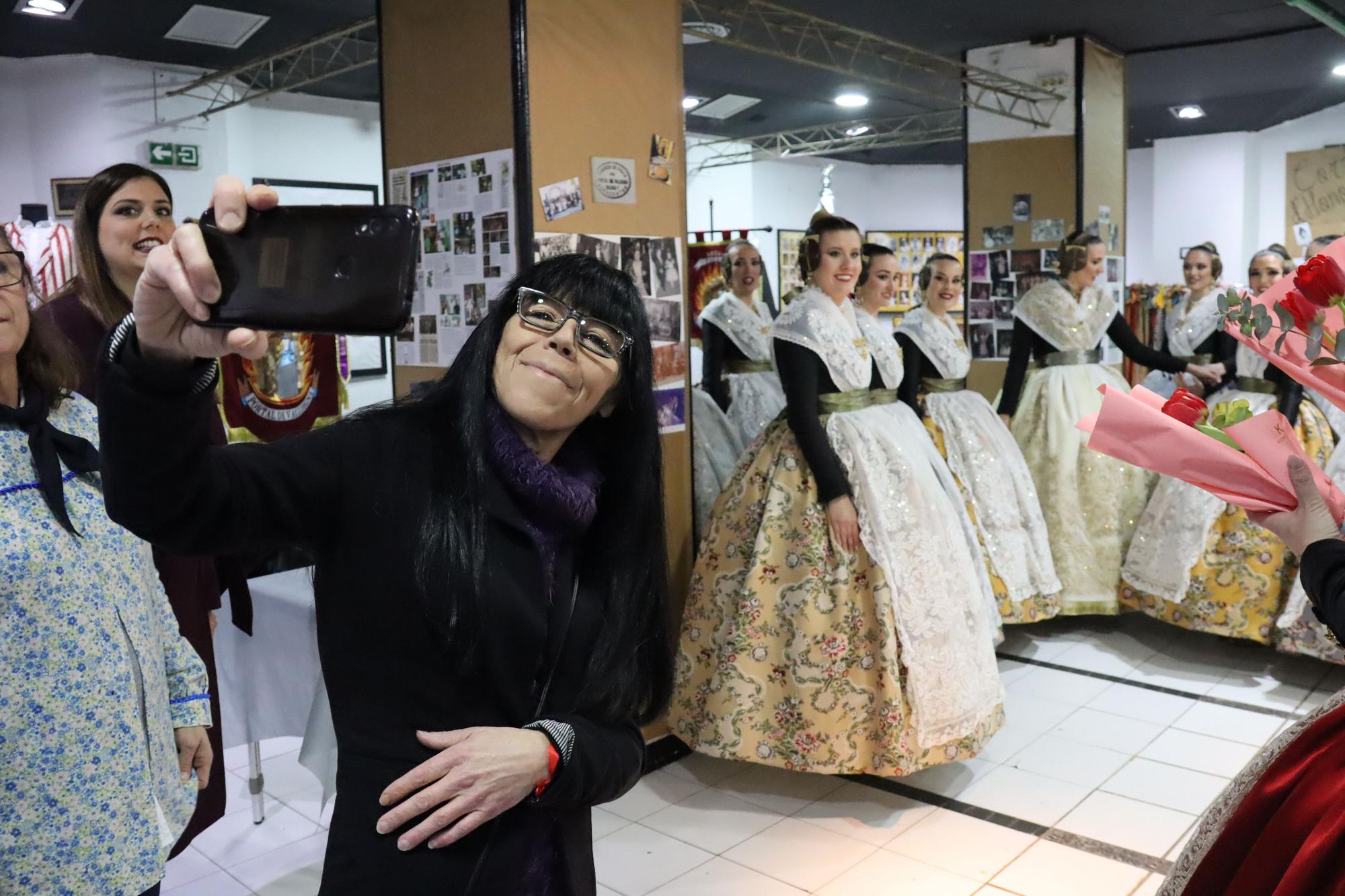 Exposición e inauguración de los 100 años de la falla Portal de Valldigna-Salinas