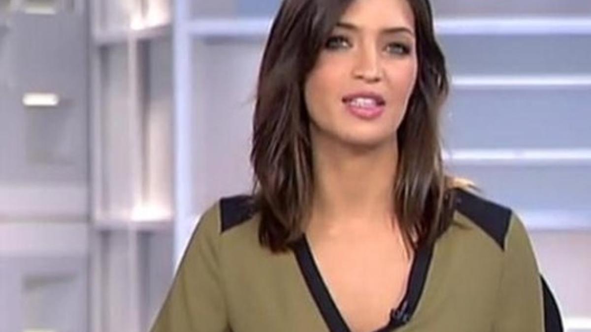 El nuevo 'look' 'Midi' de Sara Carbonero, nueva tendencia en las peluquerías.