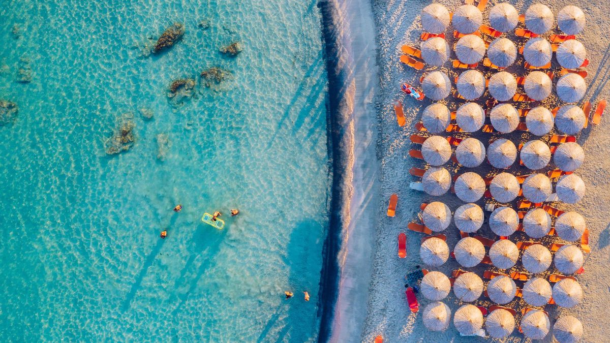 La playa más bonita del mundo está en el Caribe Mediterráneo: de arena rosa y a dos horas de España