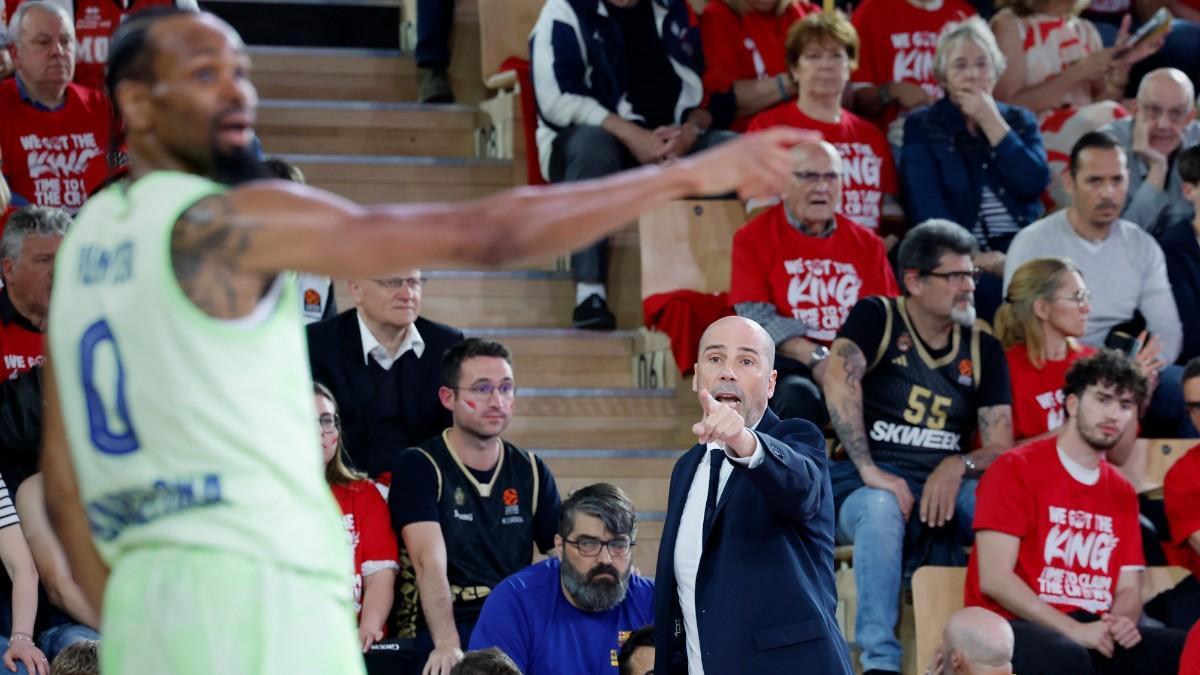 Joan Peñarroya, junto a Kevin Punter