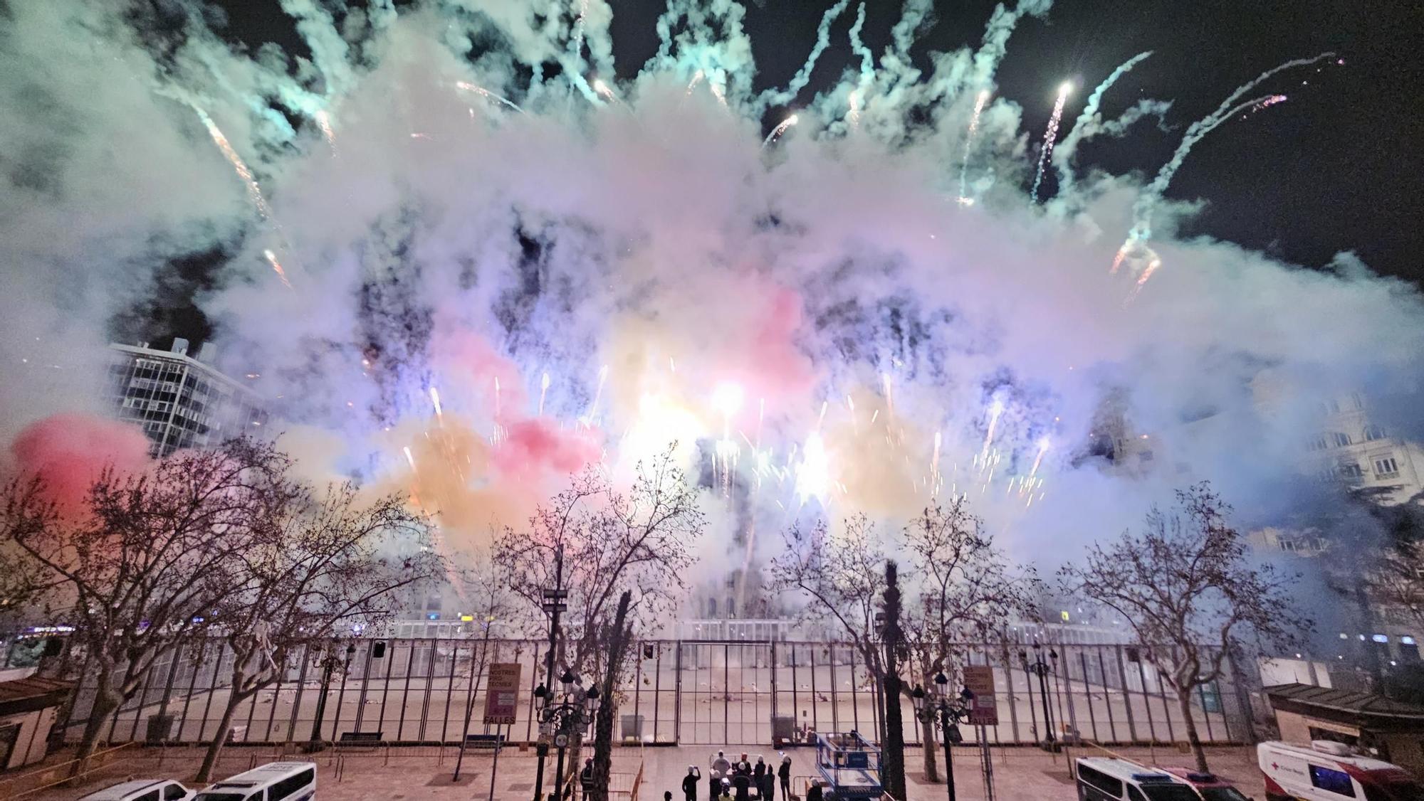Así fue el castillo del 7 de marzo en la Plaza del Ayuntamiento
