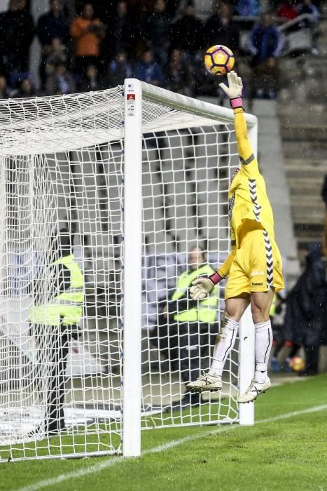 El partido entre el Real Oviedo y el Lugo, en imágenes