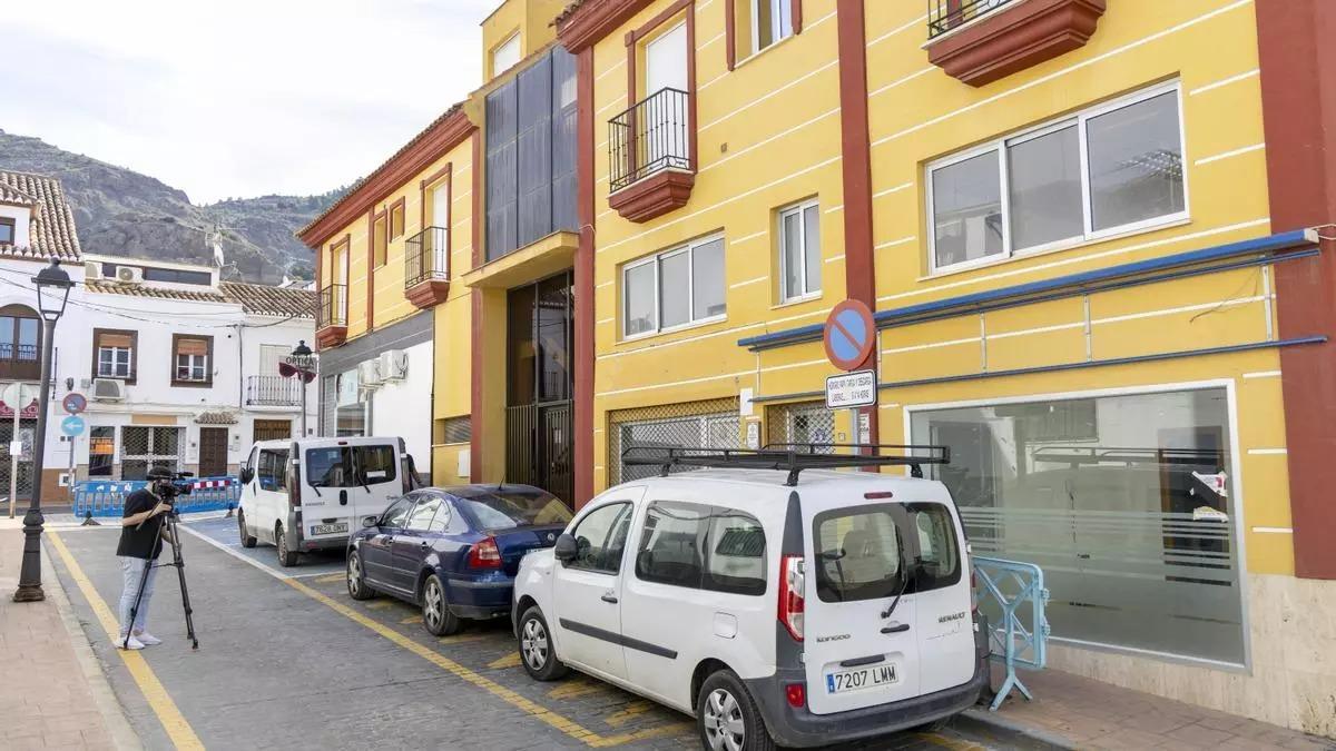 Vista de la calle Lealtad, donde hace una semana un vecino de Pizarra (Málaga) asesinó a su expareja.