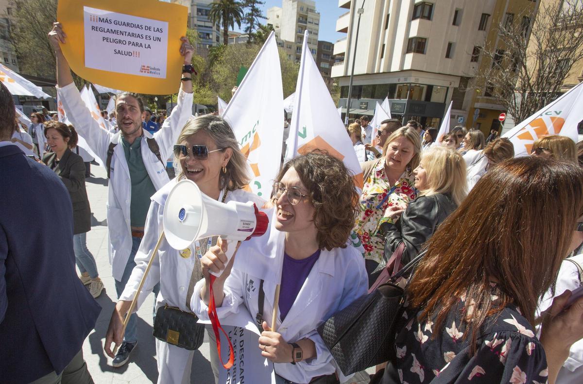 Protesta médica el año pasado, todavía con el Botànic gobernando