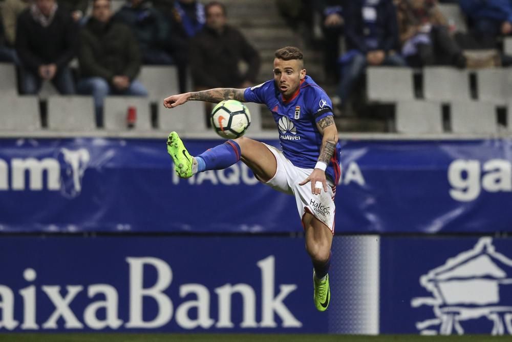 El partido entre el Real Oviedo y el Barcelona B, en imágenes