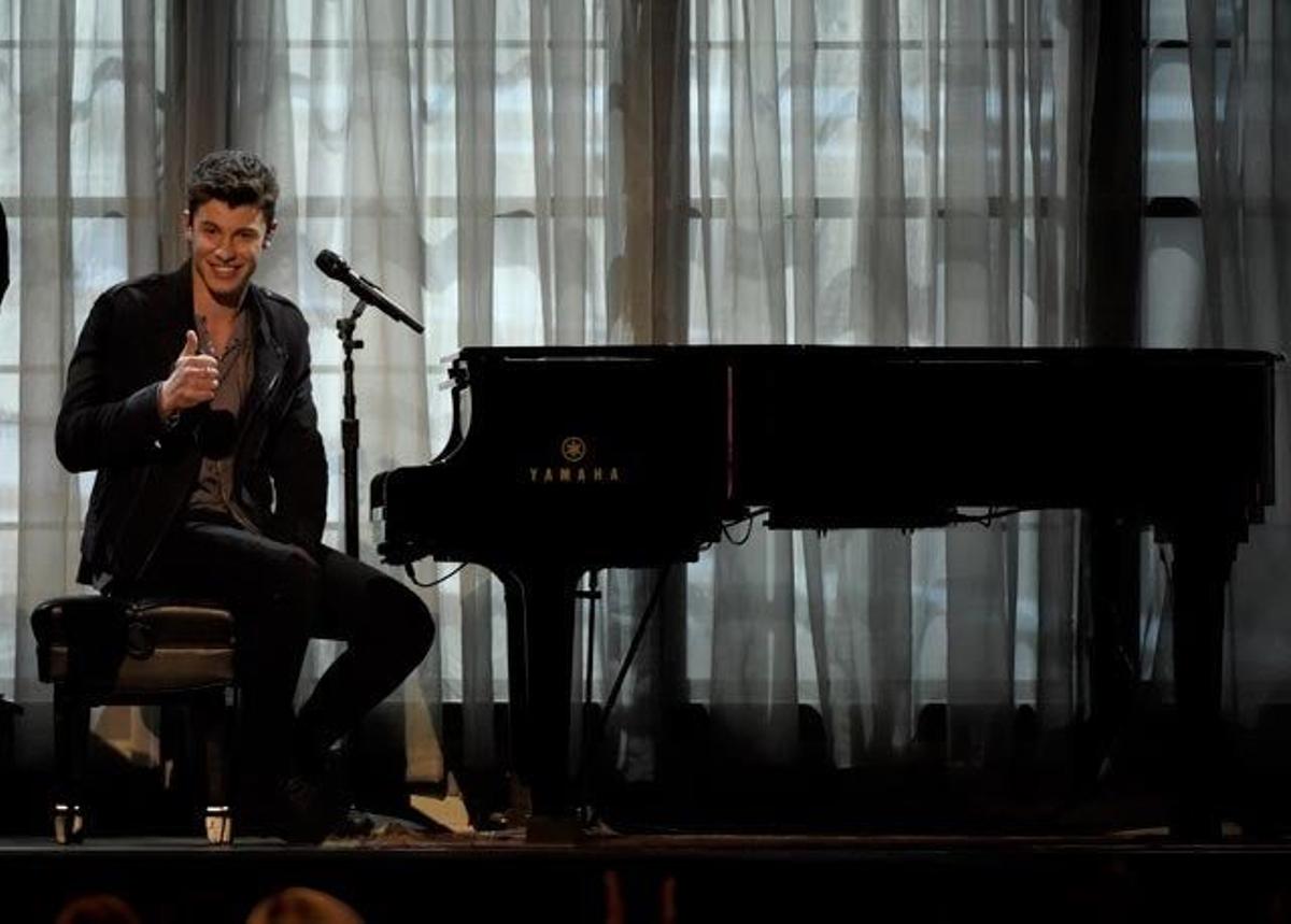 Shawn Mendes, durante su actuación en los Billboard Music Awards.