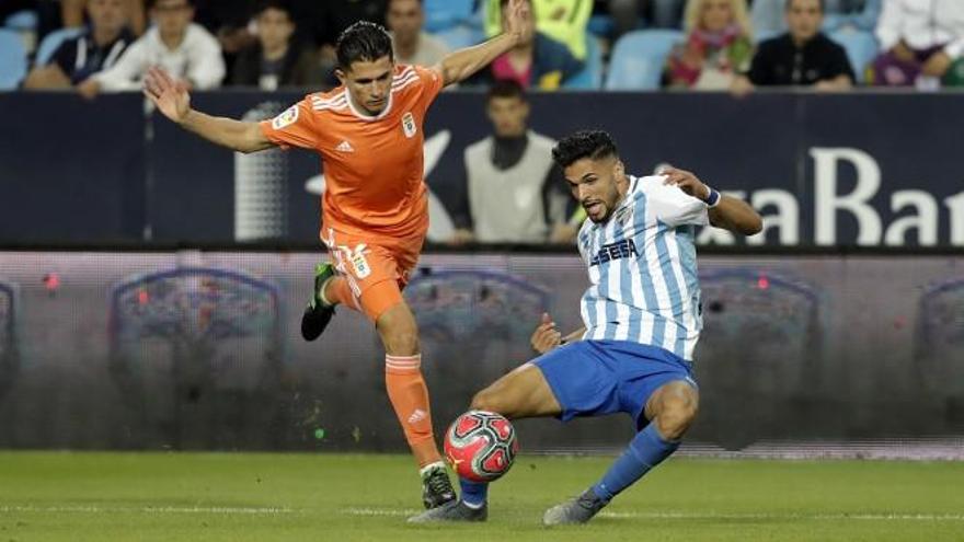 Antoñín, durante el partido de La Rosaleda frente al Real Oviedo.