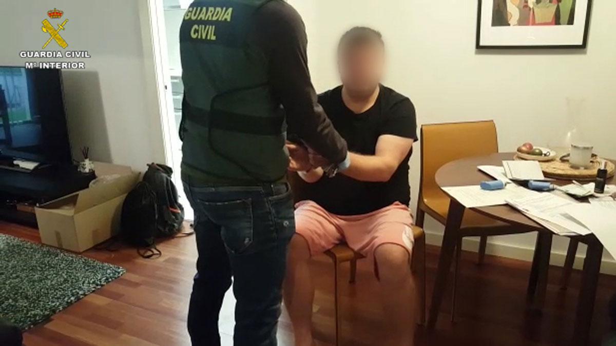 Detenidos 24 integrantes de una red de narcos que introducían cocaína en el Puerto de Barcelona