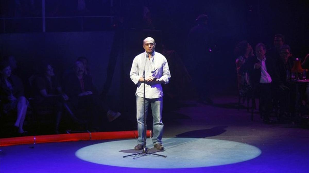 L’actor Pepe Viyuela rep un premi, al Circo Price de Madrid. L’actor Pepe Viyuela rep un premi, al Circo Price de Madrid.
