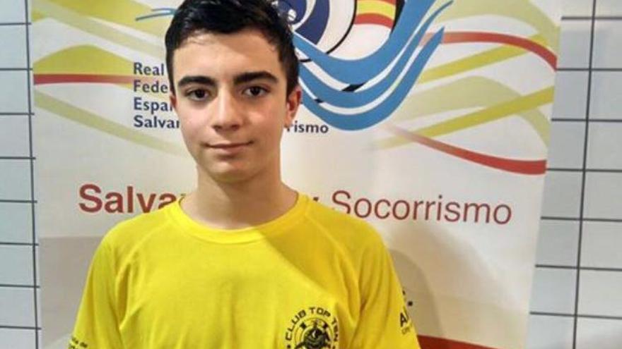 El alicantino Francisco Marcet bate el récord de España cadete en 200 obstáculos