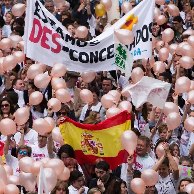 Educación debe entre 300 y 10.000 euros a centenares de docentes en centros concertados