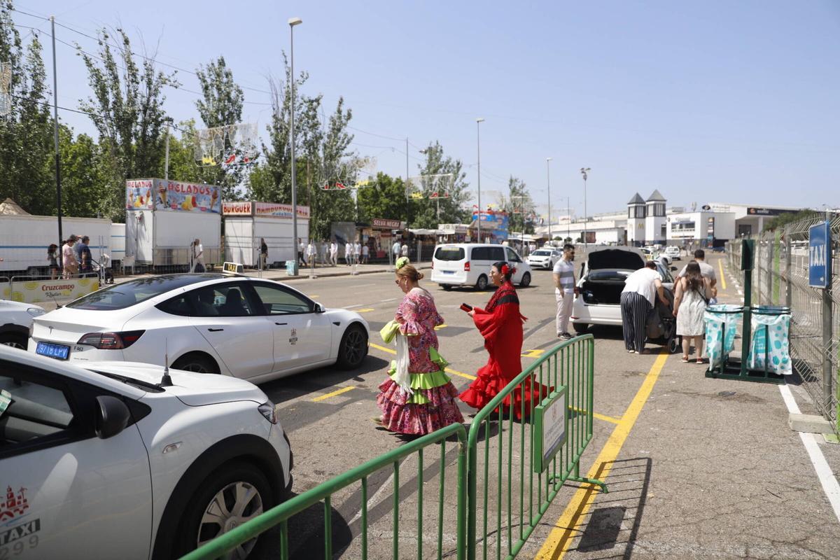 Feria , cordoba en mayo, buses y taxis, como ir a la feria