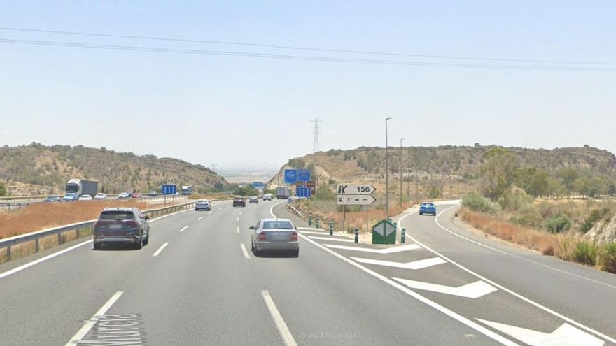Varios incendios en la bajada del Puerto de la Cadena ponen en alerta a los Bomberos de Murcia