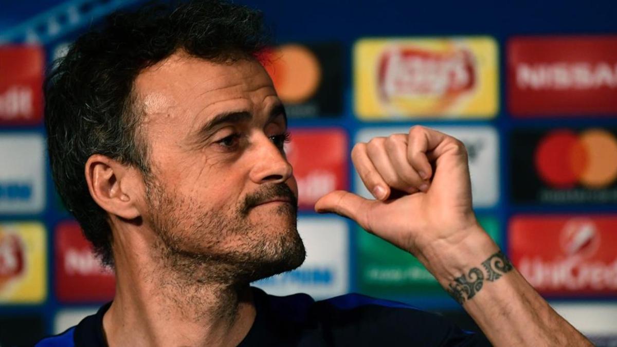 Luis Enrique, durante la rueda de prensa previa al partido de París.