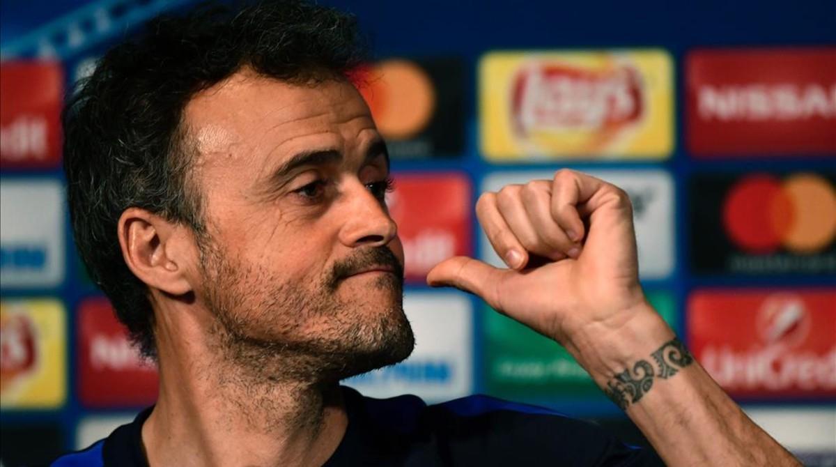 rpaniagua37283362 fc barcelona coach luis enrique gestures during the press co170213213458