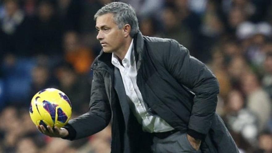 Mou: &quot;Con tantas que me meten eso no debe ser verdad&quot;