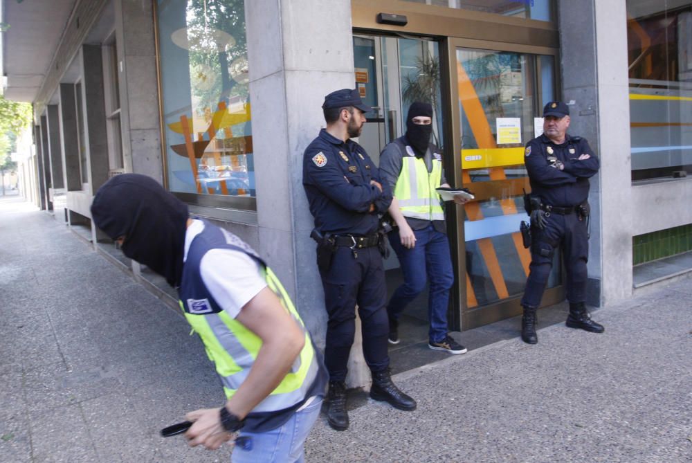 Registre policial a la Fundació Plataforma Educativa de Girona