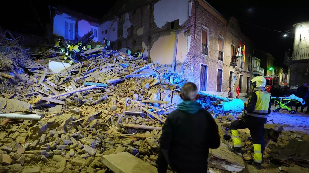 Muere una persona tras el derrumbe de una casa en Valladolid