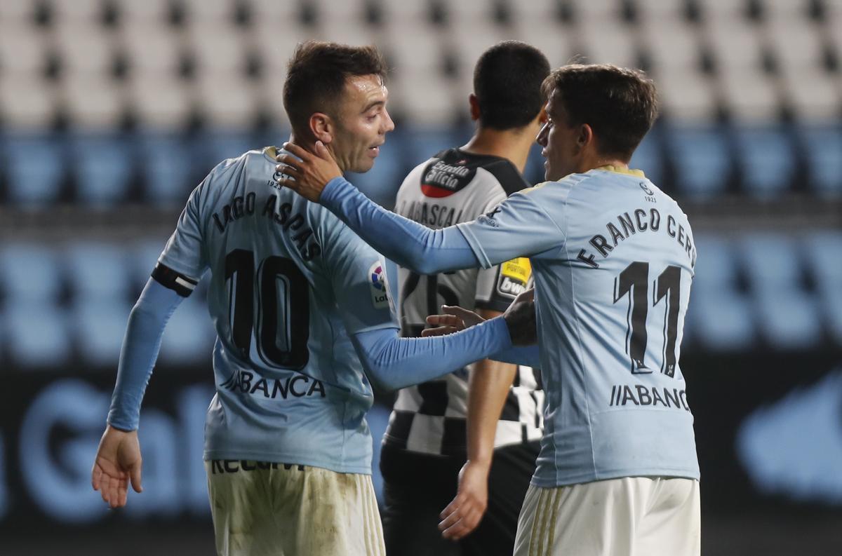 Aspas y Cervi conversan.