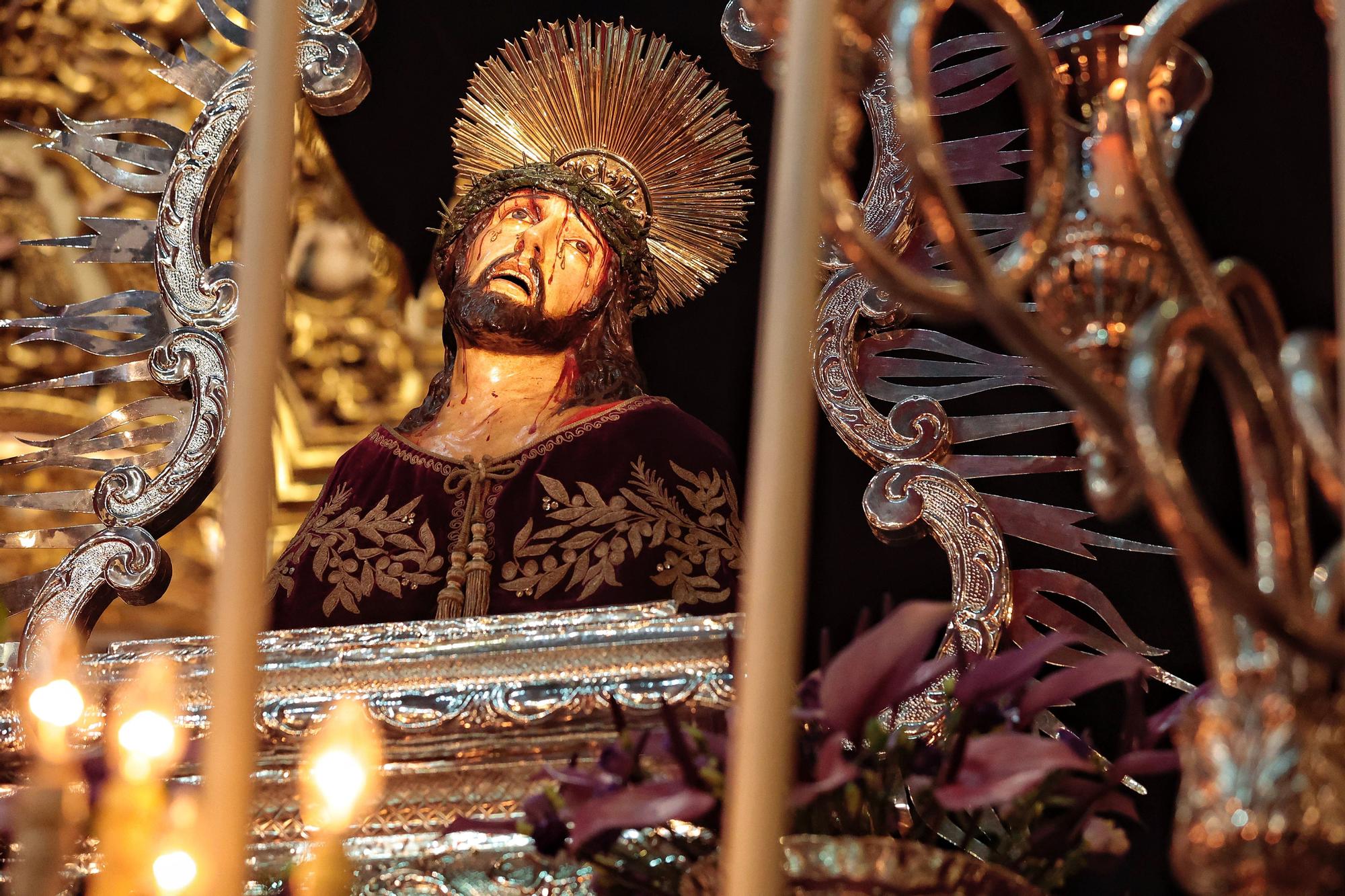 Procesión del Señor de Tribulaciones por el barrio de El Toscal