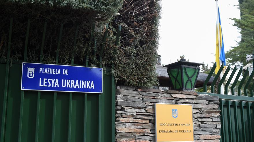 Ferit lleu un treballador de l&#039;ambaixada d&#039;Ucraïna a Madrid en explotar una carta