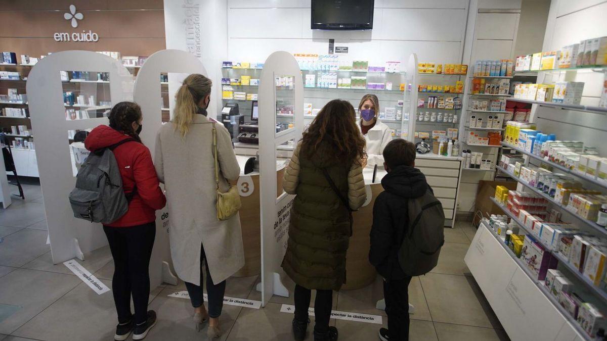 Una farmàcia de Girona