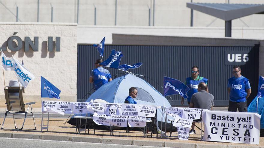 Las agresiones diarias abogan al 90 % del personal de la cárcel de Albocàsser a pedir el traslado