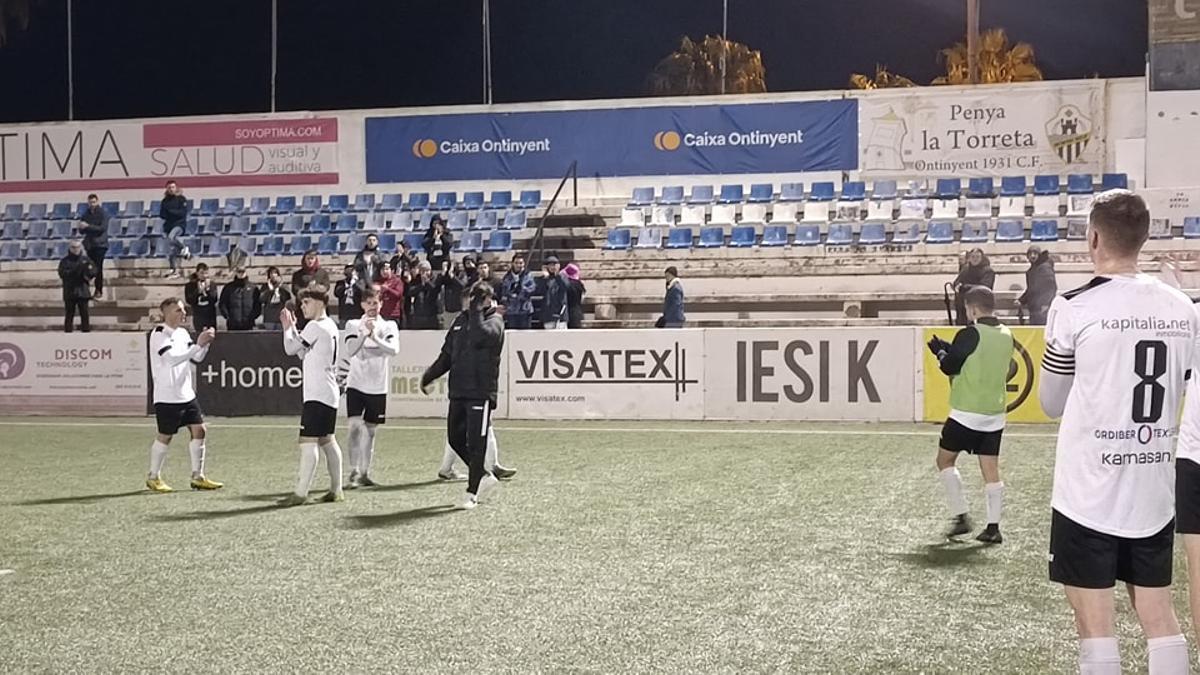 Imagen del final del encuentro celebrado entre el Ontinyent 1931 y la UD Castellonense.