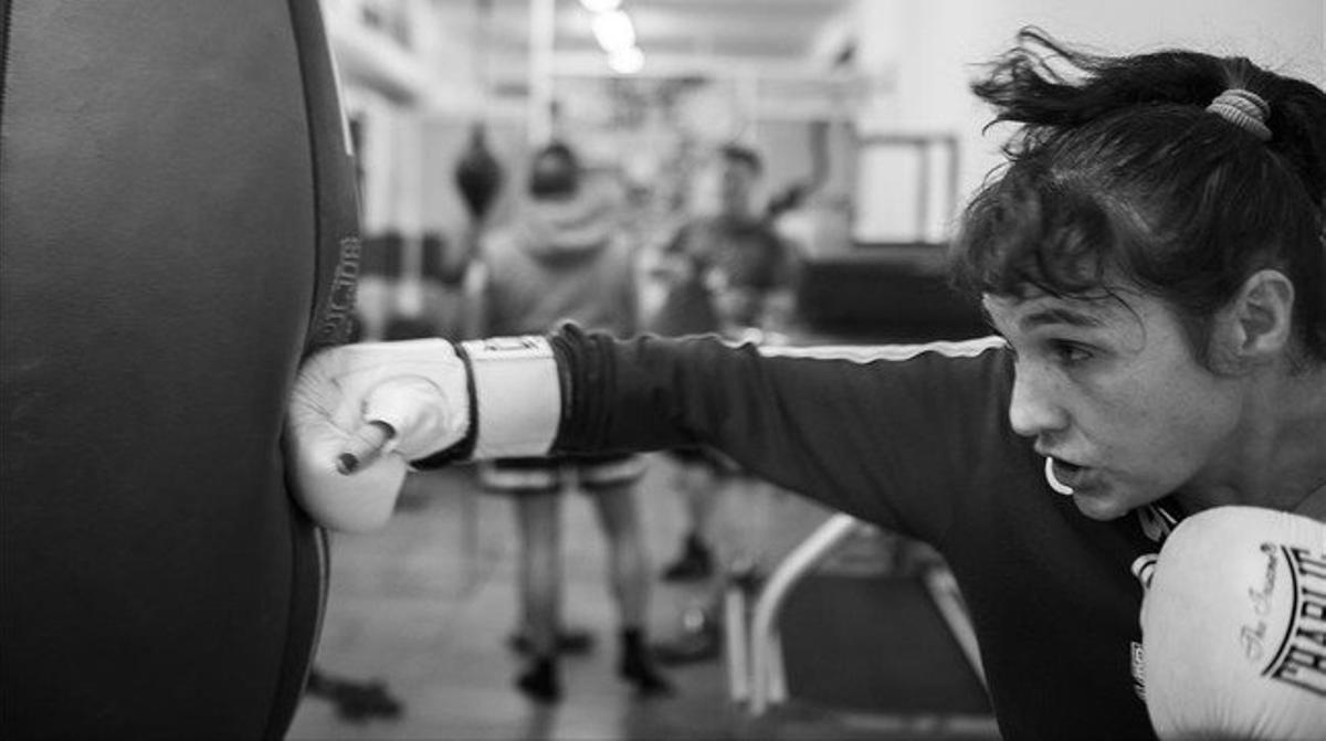 Loli Muñoz, entrenando en el gimnasio KO Verdún.