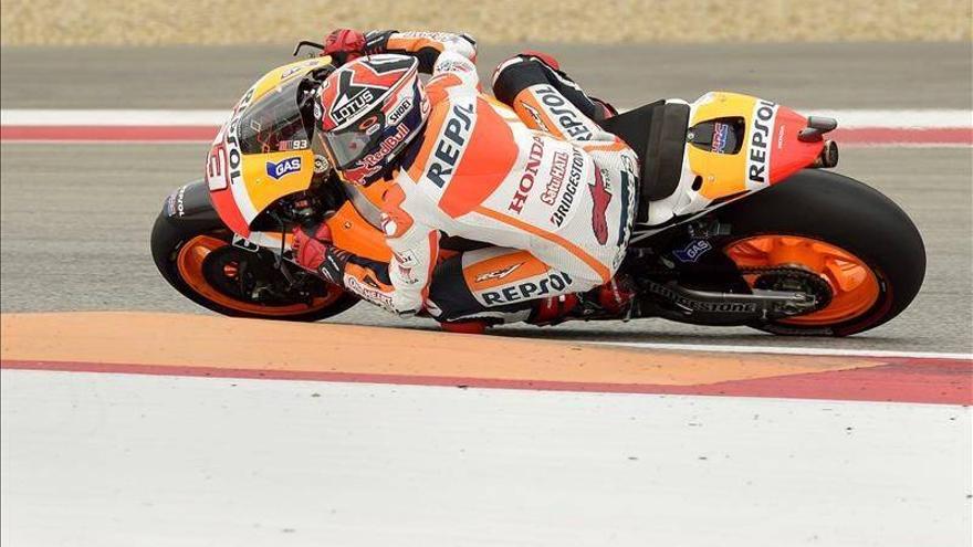 Márquez arrasa en su circuito talismán