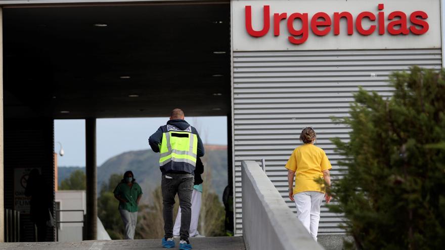 Entró en un hospital y mató a un enfermero por celos: &quot;Me juró que solo era un desliz, que me seguiría queriendo&quot;