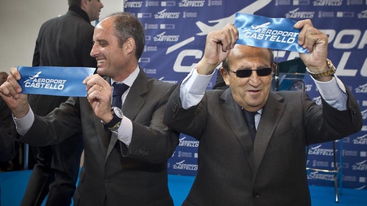 Francisco Camps y Carlos Fabra, durante la inauguración del aeropuerto de Castellón.