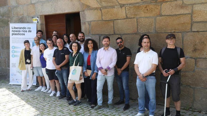 Amicos impulsa un acciones para reducir la contaminación plástica en el Umia