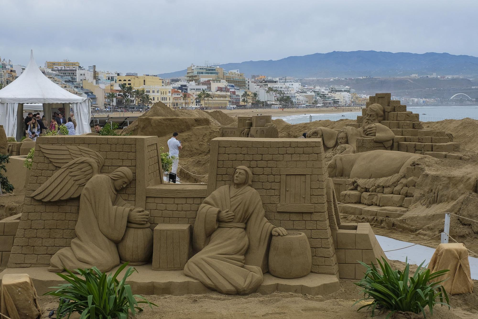 Inauguración del Belén de Arena en la playa de Las Canteras