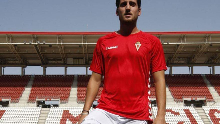 El club medita fichar a Juanto, punta del Murcia