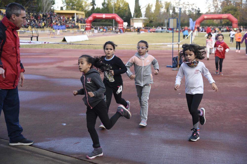 Uns 800 escolars donen relleu un any més al Cros de Manresa al Congost