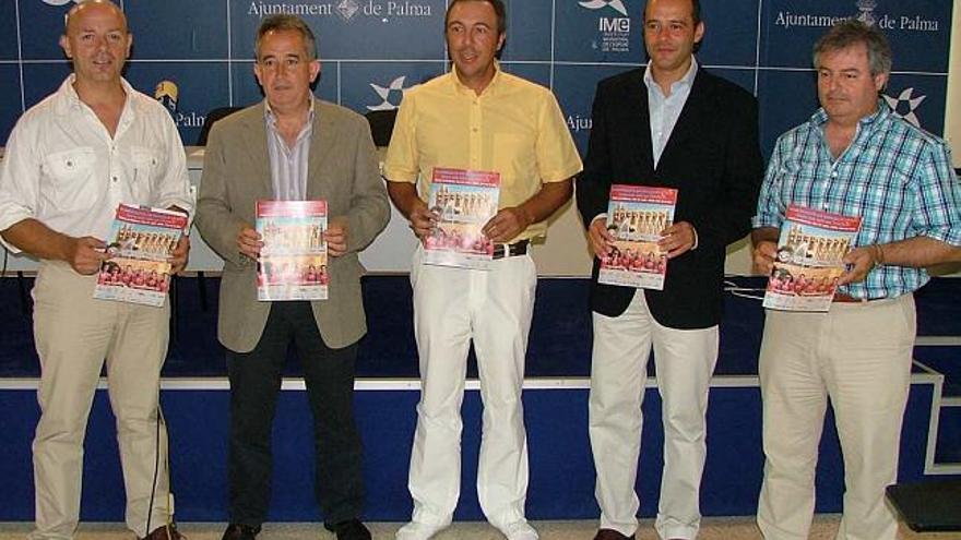 Las autoridades y organizadores, ayer en la rueda de prensa.