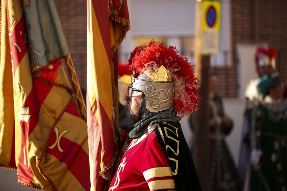 Medio millar de cargos festeros celebran la efeméride con un acto histórico de homenaje a las capitanías a tres semanas del inicio de los Moros y Cristianos