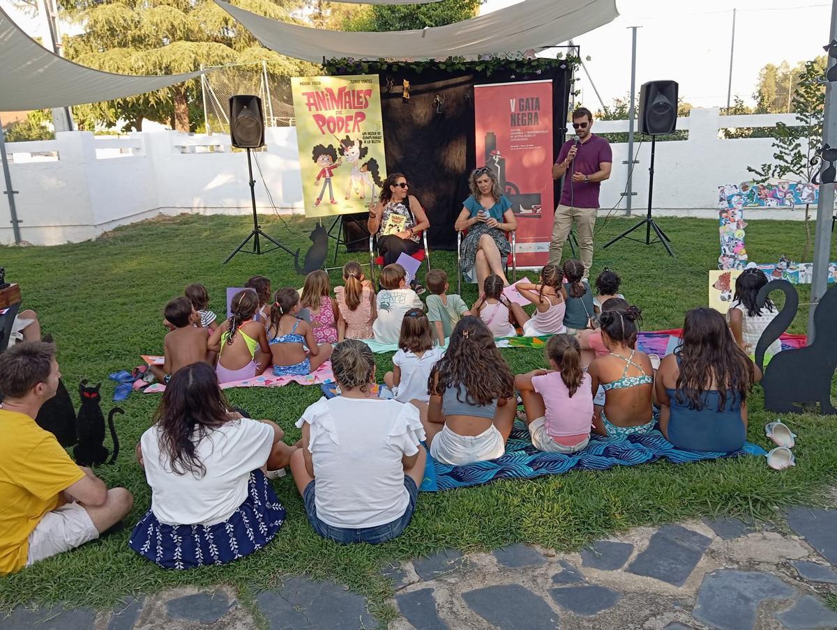 Gata Negra: el Festival Comarcal y Transfronterizo de Novela Negra que une culturas a ambos lados de La Raya