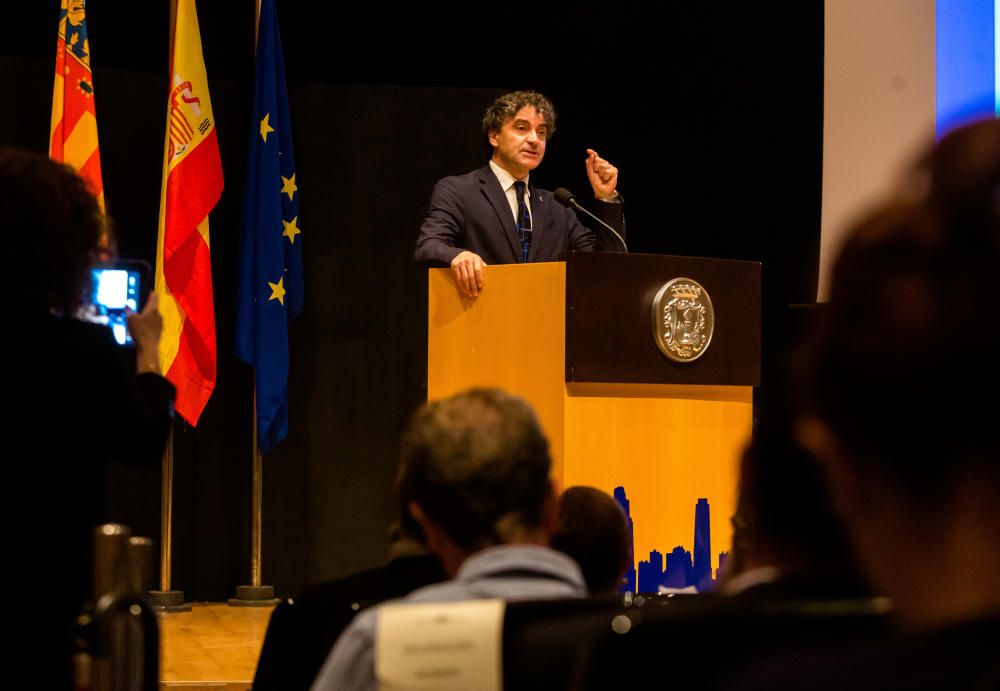 La Agència Valenciana del Turismo, el Ayuntamiento de Benidorm y la Cátedra de Estudios Turísticos 'Pedro Zaragoza Orts' impulsan el encuentro que este año se titula 'Smart Data'