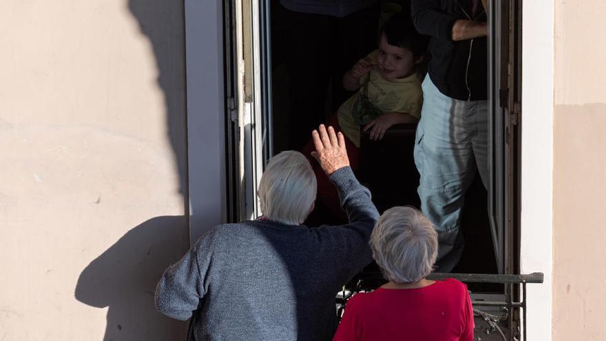 Las familias empiezan a reencontrarse.